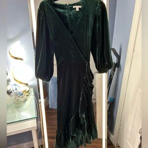 NWOT velvet green midi dress.